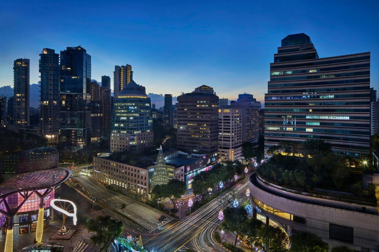 Singapore Marriott Tang Plaza Hotel Exterior photo